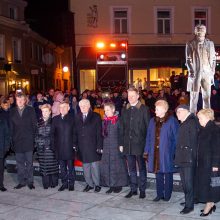 Vilniuje atidengtas paminklas J. Basanavičiui