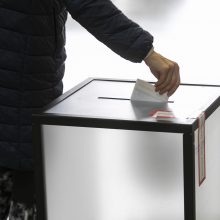 Saviizoliacijoje esantys Trakų ir Kelmės rajonų  rinkėjai turi galimybę balsuoti namuose