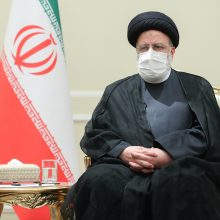 Irano parlamentas patvirtino prezidento E. Raisi vyriausybę