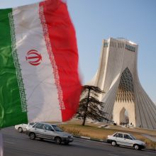 Irano teismas skyrė daugiau nei 10 metų laisvės atėmimo bausmes porai už šokį Teherane