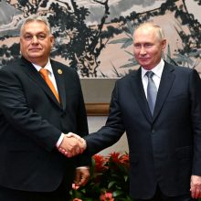 Vengrijos ministras pirmininkas pasveikino V. Putiną su perrinkimu 