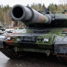 Vokietija užsakė 18 naujų „Leopard 2“ tankų, kurie pakeis išsiųstuosius į Ukrainą