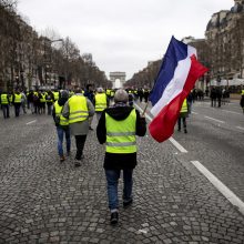 Prancūzijos „geltonosios liemenės“ vėl sugrįžo į gatves