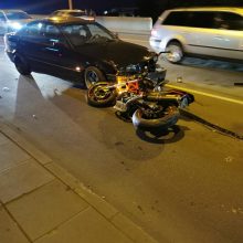 Jurbarko gatvėje susidūrė BMW ir motociklas