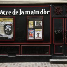 Prieštaringai vertinamas prancūzų komikas įtariamas rasinės neapykantos kurstymu