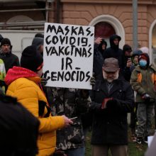 Latvijos teismas uždraudė rengti piketą prieš COVID-19 apribojimus Valkos mieste