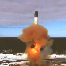 V. Putinas: „Sarmat“ raketa privers Rusijos priešus dukart pagalvoti