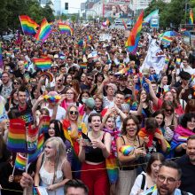 Tūkstančiai žmonių prisijungė prie eitynių palaikyti Lenkijos LGBTQ bendruomenės
