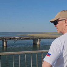 Prokremliškas pareigūnas: rusų kontroliuojamas tiltas po Ukrainos smūgio netinkamas eismui