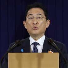 Japonijos premjeras paskirs naujus užsienio reikalų ir gynybos ministrus