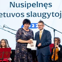 Vilniaus rotušėje už nuopelnus apdovanoti 79 medikai