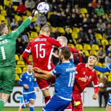 Lietuvos futbolo rinktinė su Farerų Salų komanda sužaidė lygiosiomis