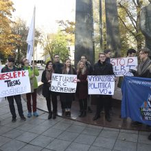 Žurnalistai piktinasi: valdžios veiksmai riboja žmogaus teises bei laisves