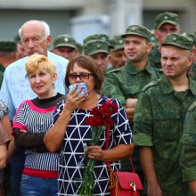 Dešimtys tūkstančių žmonių atėjo atsisveikinti su nužudytu A. Zacharčenka