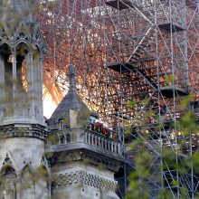 Paryžiaus katedros atstatymui lietuviai kol kas paaukojo mažiau nei tūkstantį eurų