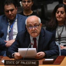 Palestiniečiai vėl siekia visateisės narystės JT, nepaisant galimo JAV veto