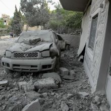 Izraelio kariuomenė: per raketų apšaudymą netoli Libano žuvo civilis