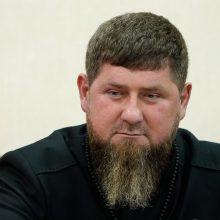 Mero patarėjas: R. Kadyrovas lankėsi Mariupolyje, bet išsigando drono ir pabėgo