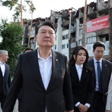 Pietų Korėjos prezidentas atvyko į Ukrainą susitikti su V. Zelenskiu 