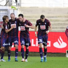 „Primera“: „Eibar“ sutriuškino „Granada“ ekipą