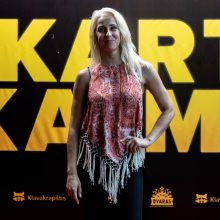 Filmo  „Kartą kaime“ raudonojo kilimo premjeroje: aktoriai, „influenceriai“ ir kiti žinomi veidai