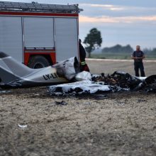 Daugiau detalių sportinio lėktuvo katastrofoje: sudegusio orlaivio viduje – žinomų pilotų kūnai