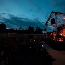 „Tobulas pasimatymas su E. Jennings“ nepaliko abejingų