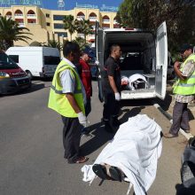 Tunise per ataką žuvo mažiausiai 37 žmonės <span style=color:red;>(poilsiautojai iš Lietuvos nenukentėjo)</span>