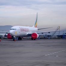 „Boeing“ skirs 100 mln. dolerių „737 Max“ katastrofų aukų artimiesiems