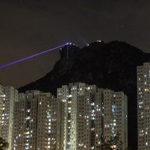 Honkongo kalvose įsižiebė tūkstančiai žiburių