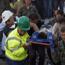 Albanijoje toliau auga žemės drebėjimo aukų skaičius