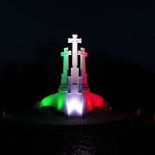 Trijų Kryžių paminklas, Katedra ir Prezidentūra nušvito Italijos vėliavos spalvomis