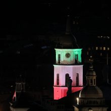 Trijų Kryžių paminklas, Katedra ir Prezidentūra nušvito Italijos vėliavos spalvomis