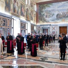 Popiežius dėkojo Italijos medikams už „didvyriškas“ pastangas kovoje su virusu