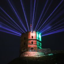 Vilnius švenčia miesto gimtadienį: šviečia TV bokštas, tiltai ir paminklai