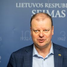 Lietuvos pasitraukimu iš 17+1 formato besipiktinusi opozicija estų ir latvių sprendimo nesureikšmina