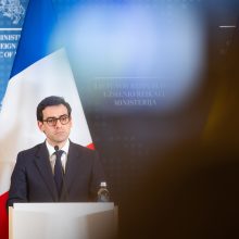 Prancūzijos ministras: šalių vadovų susitikime karių siuntimo į Ukrainą klausimas nebuvo svarstytas