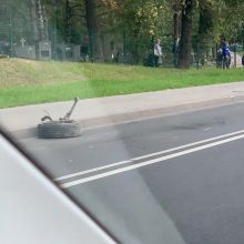 Vilniuje susidūrus keturiems automobiliams, nukentėjo vienas žmogus