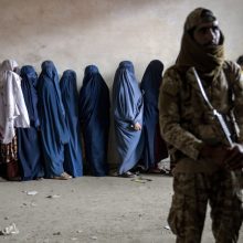 Įsakius Talibanui, Afganistane uždaroma tūkstančiai grožio salonų