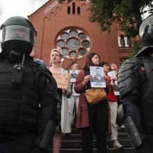 Minske per protestus sulaikyta daugiau kaip 180 žmonių