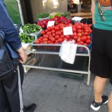 Kauno turguose pagaliau sumažėjo kosminės bulvių kainos, sparčiai brangsta šilauogės