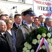 Lenkija vėl pareikalavo grąžinti Rusijoje sudužusio prezidentinio lėktuvo liekanas