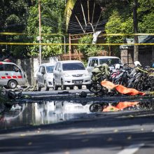 Indonezijoje per sprogdinimus bažnyčiose žuvo mažiausiai devyni žmonės