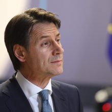Po įtemptų derybų ES lyderiai susitarė dėl migracijos: nusileido ir Italija