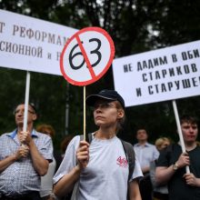 Tūkstančiai rusų protestuoja prieš pensinio amžiaus ilginimą