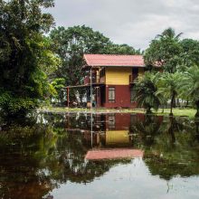 Per Nikaragvą slenkantis uraganas susilpnėjo iki atogrąžų audros