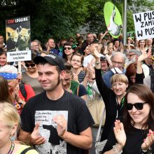 Lenkijos aktyvistai protestuoja dėl kertamos Belovežo sengirės