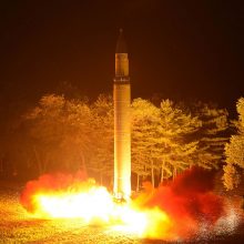 Japonijos gynybos ministerija: Šiaurės Korėja galimai paleido balistinę raketą 