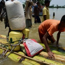 Potvynių paveiktoje Indijoje nuo žaibų žuvo 21 žmogus