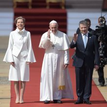 Popiežius ragina kolumbiečius siekti taikos be keršto